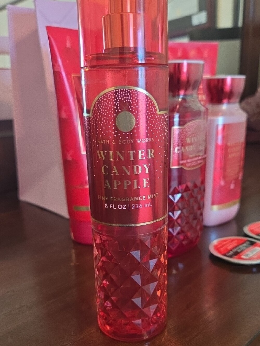 Bath & Body Works Winter Candy Apple Body Care Set - Red - Picture 2 of 4